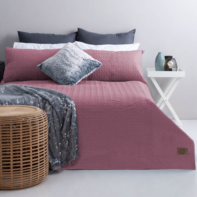 Le Intro – Silky Feel 90gsm Pinsonic Quilts – 240x240 - Dusty Rose