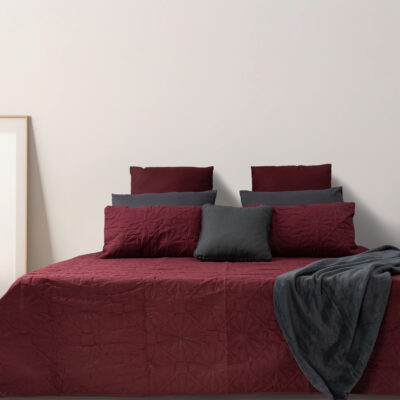 Le Intro – Silky Feel 90gsm Pinsonic Quilts – 240x240 - Maroon