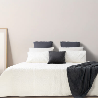 Le Intro – Silky Feel 90gsm Pinsonic Quilts – Cream
