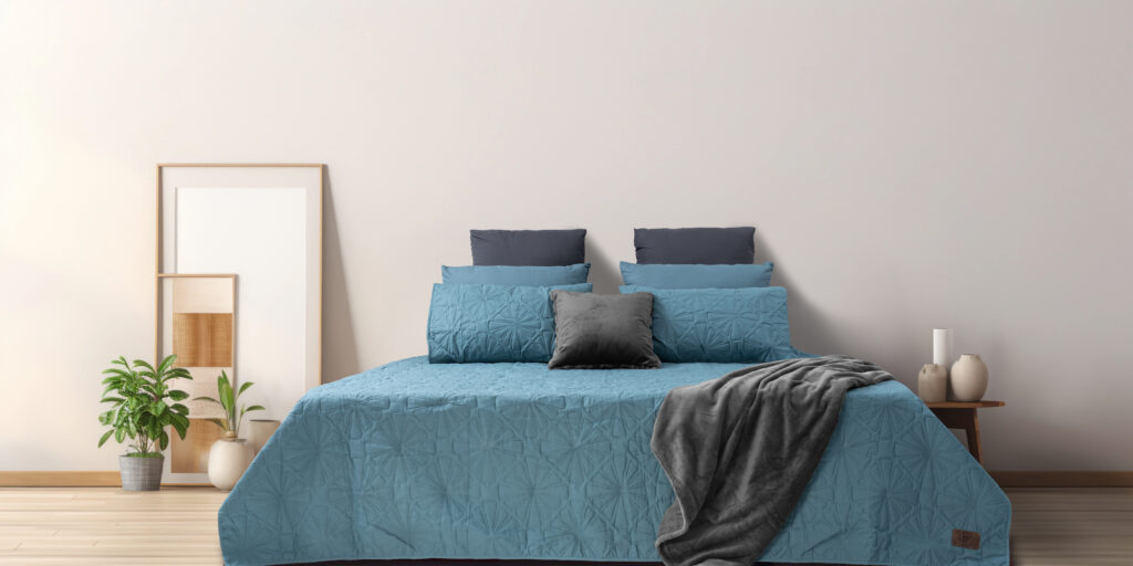 Le Intro – Silky Feel 90gsm Pinsonic Quilts – 240x240 - Smoke Blue