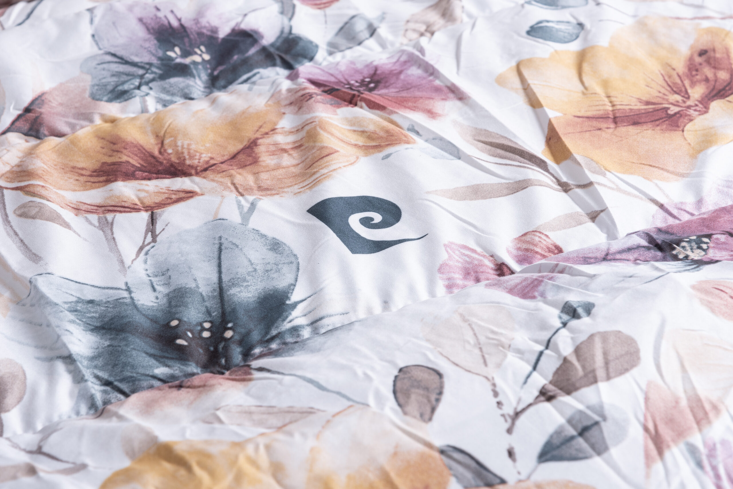 LE-INTRO – 75GSM MICROFIBRE COMFORTER - TAMZIN FLORAL