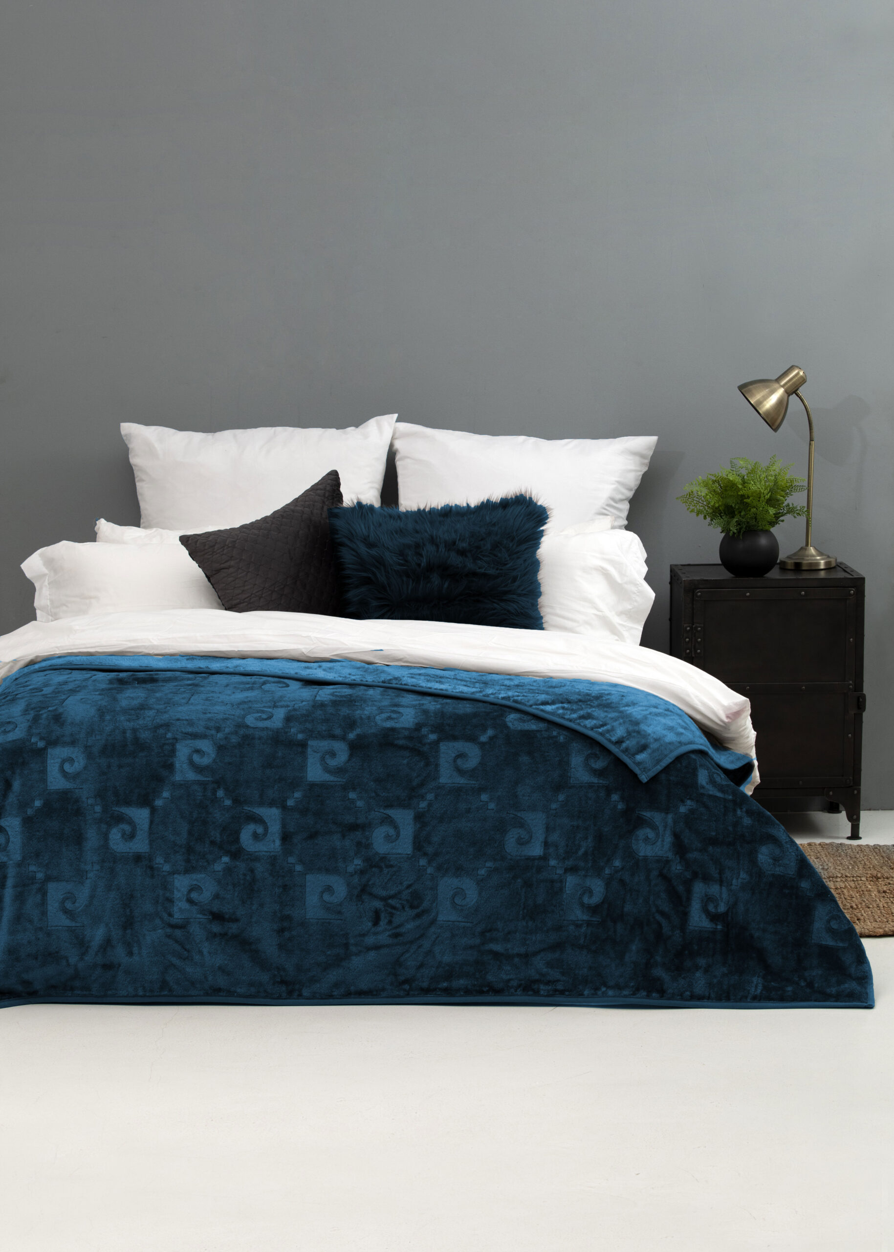 Lifestyle Range – 600GSM Heavy Weight Blanket - Crystal Teal