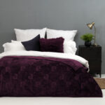 Lifestyle Range – 600GSM Heavy Weight Blanket - Plum