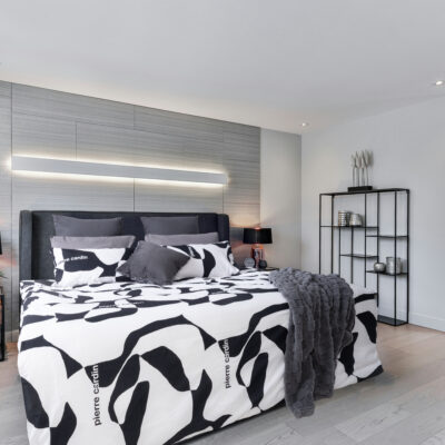 Le-Intro - Silky Feel Duvet Cover - Laxity